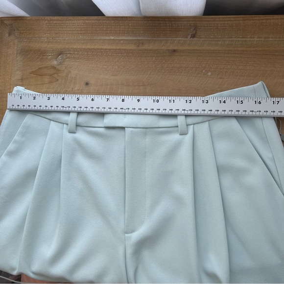New Favorite Daughter The Agnes Shorts in Pastel Blue size 12 - Picture 8 of 10